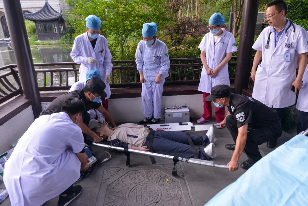 我院开展公共区域突发事件应急救援演练